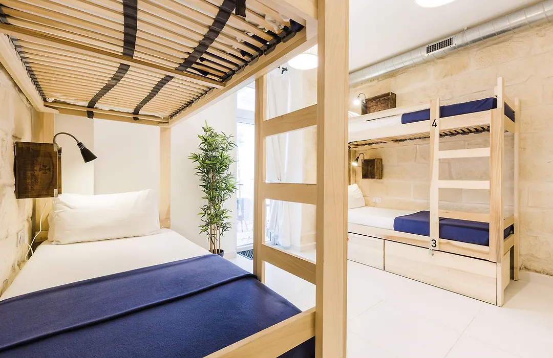 Two Pillows Boutique Hostel-1